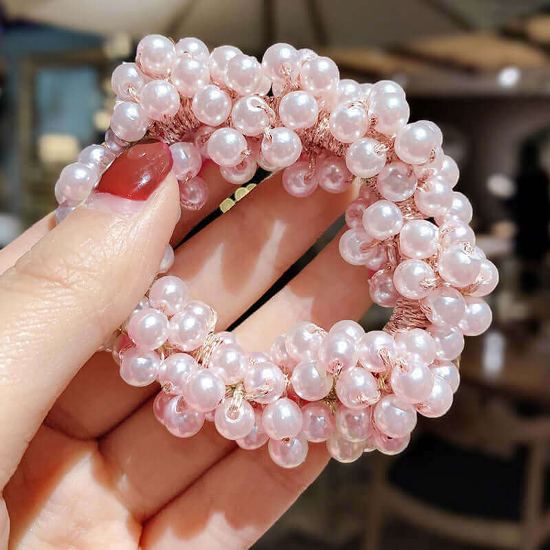 https://whisperwanda.com/products/girls-pearl-headdress-jewelry-hair-tie