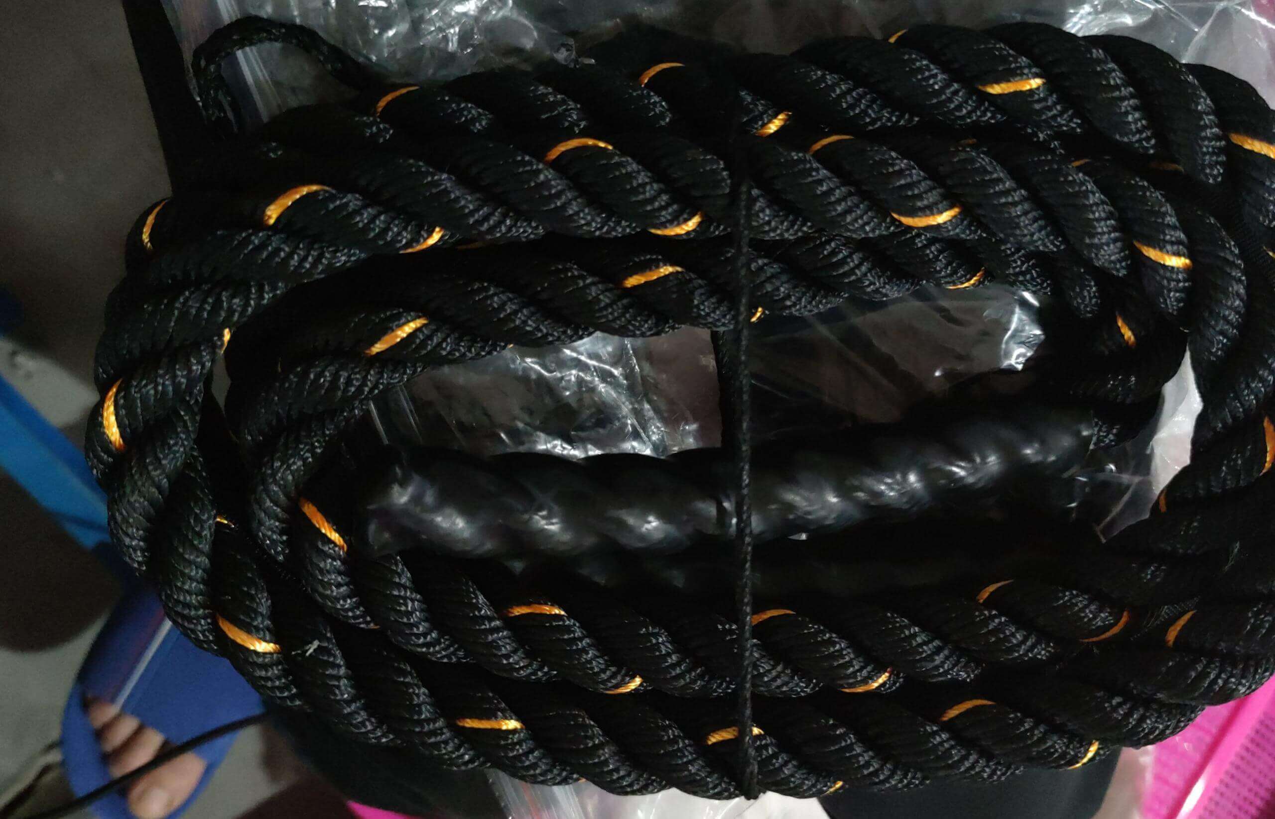 https://whisperwanda.com/products/rope-battle-skipping-ropes-power-training-fitness-home-gym-equipment