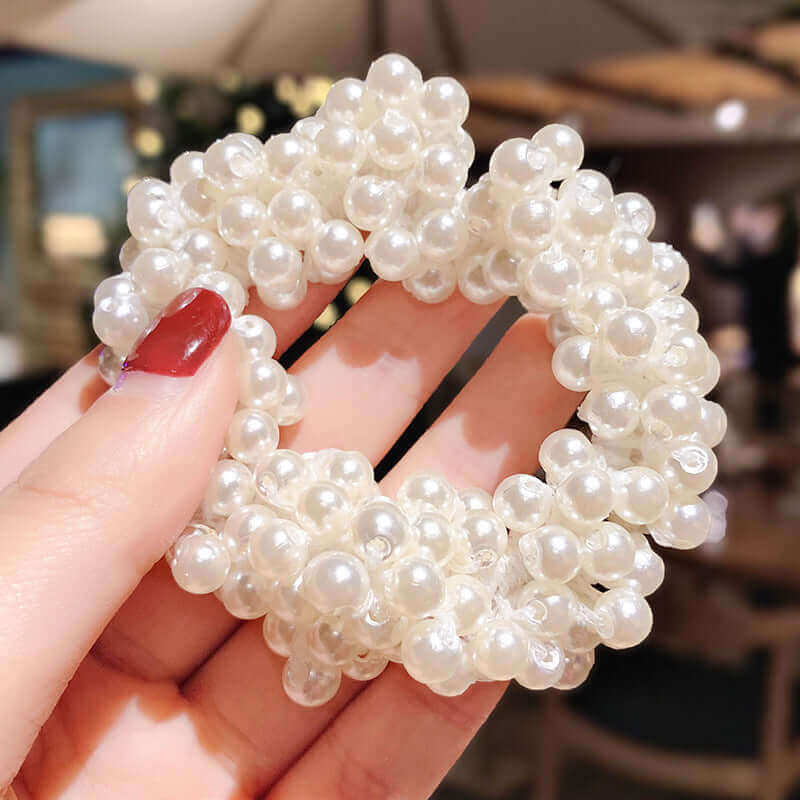 https://whisperwanda.com/products/girls-pearl-headdress-jewelry-hair-tie